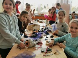 b_1024_768_0_00_images_2022_2023_Swietlica_krawiectwo_331293298_1343728169738692_1282395024583085767_n